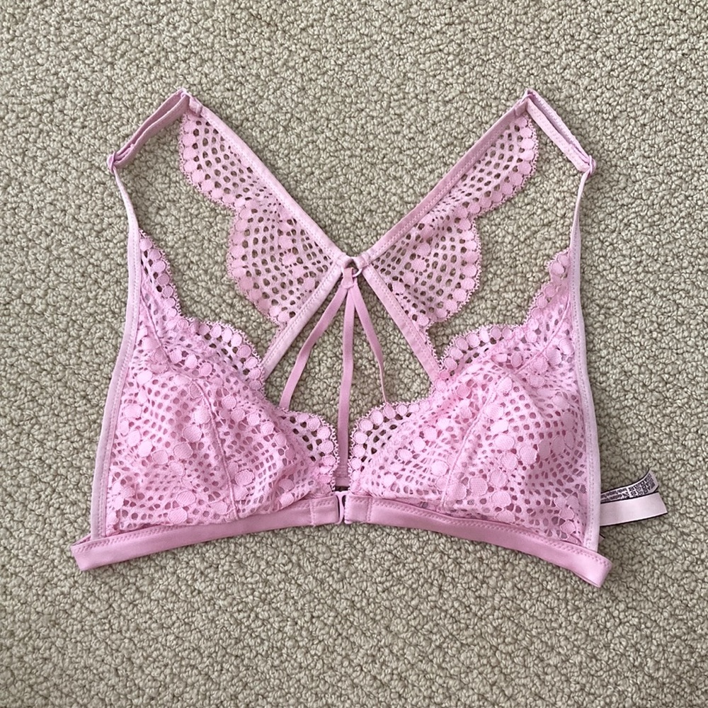 Victoria’s Secret Pale Pink Lacy Triangle Bralette Bra Size Small Angel Wing EUC